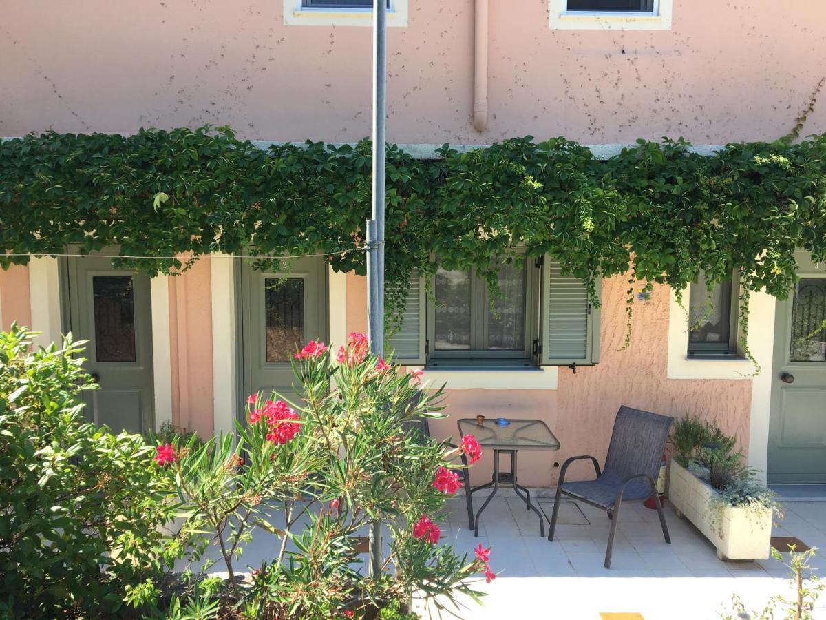 Despina Studios And Apartments Lassi  Exterior photo